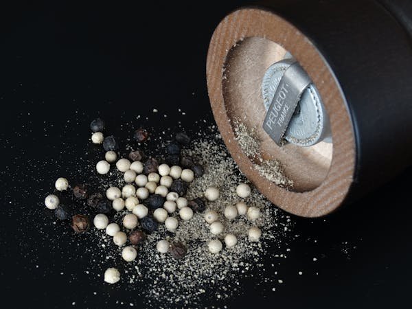 Les trésors des poivres rares : un monde de saveurs à découvrir